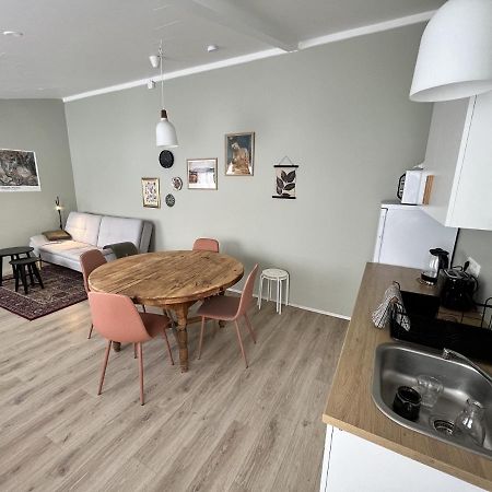 Bridge Apartment Егилстадир Екстериор снимка